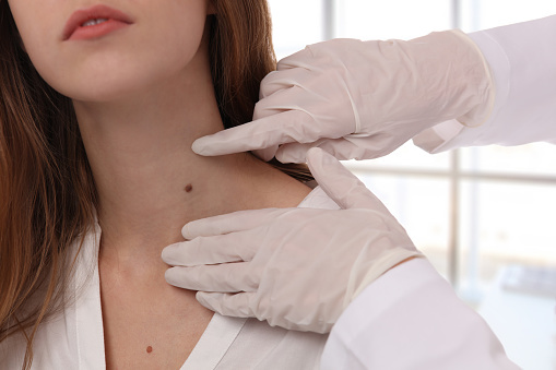 dermatologue