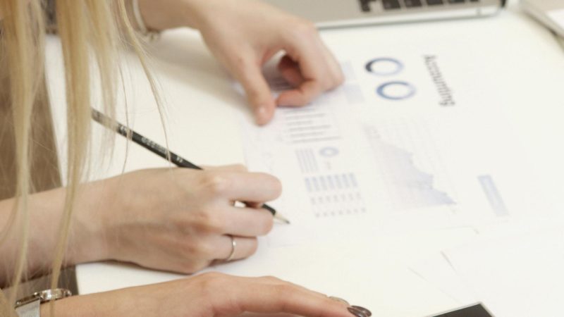 Comment faire passer le temps plus vite au travail ?