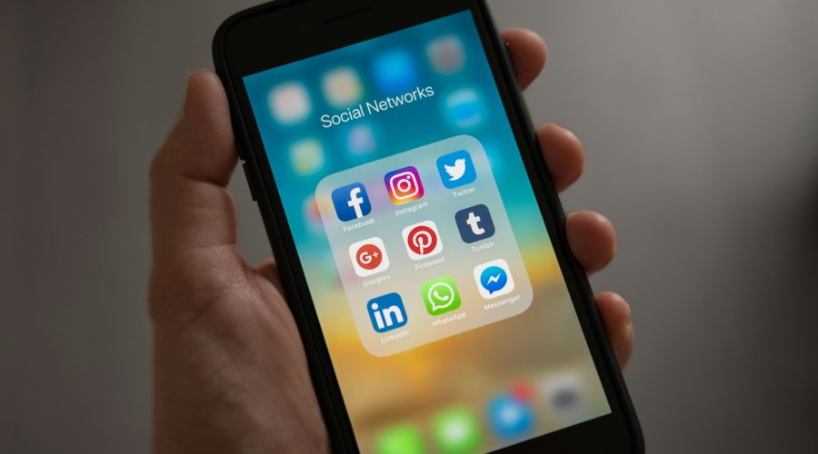 Ajouter les réseaux sociaux au CV ?